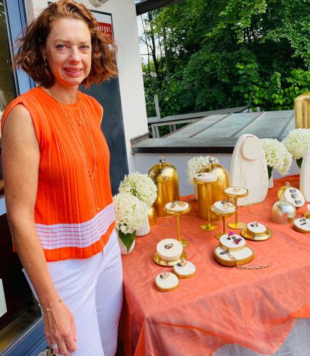 eee8da3e-dcce-4fb4-a546-64ebb1930c9a